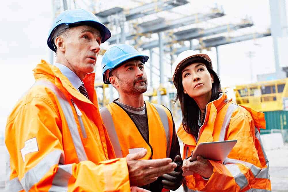 Making-sure-everything-on-the-dock-is-in-order-000087470165_Double